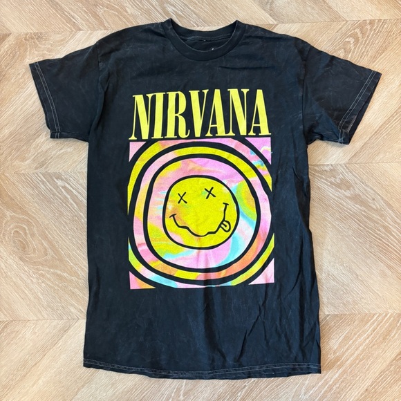 M Nirvana Black and Yellow Short Sleeve Tee - Picture 1 of 3